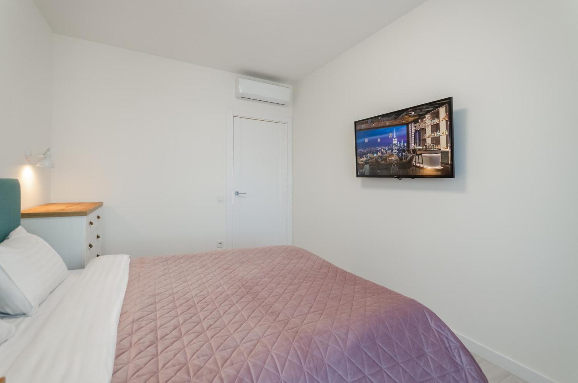 Petrovdom Apartments 7-13 In Rc Manhattan City,Beresteiskyi 11 เคียฟ ภายนอก รูปภาพ